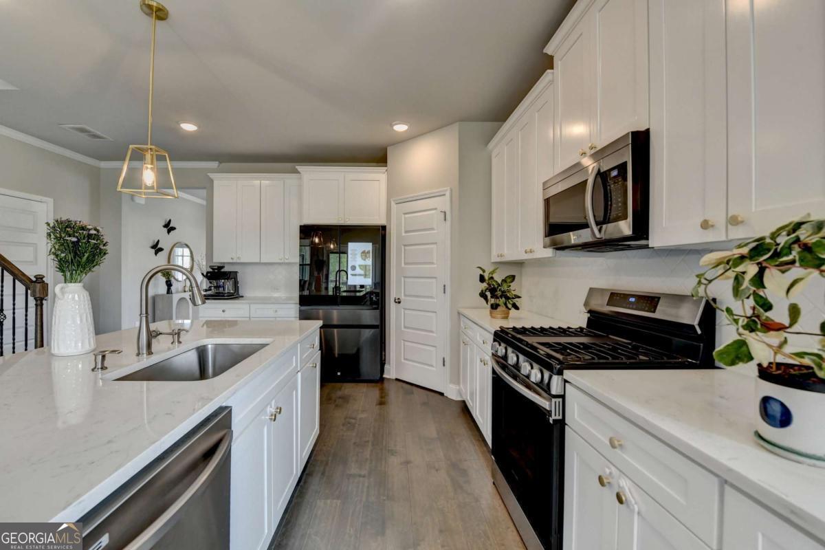 3985 Foxdale Lane Property Photo 16