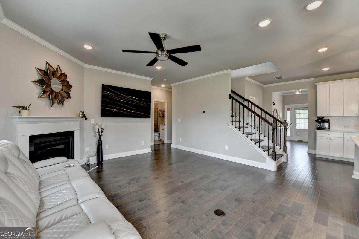 3985 Foxdale Lane Property Photo 24
