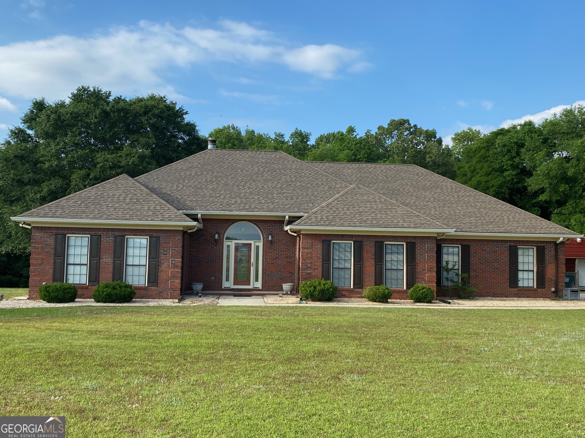 135 Woodlawn Drive Property Photo