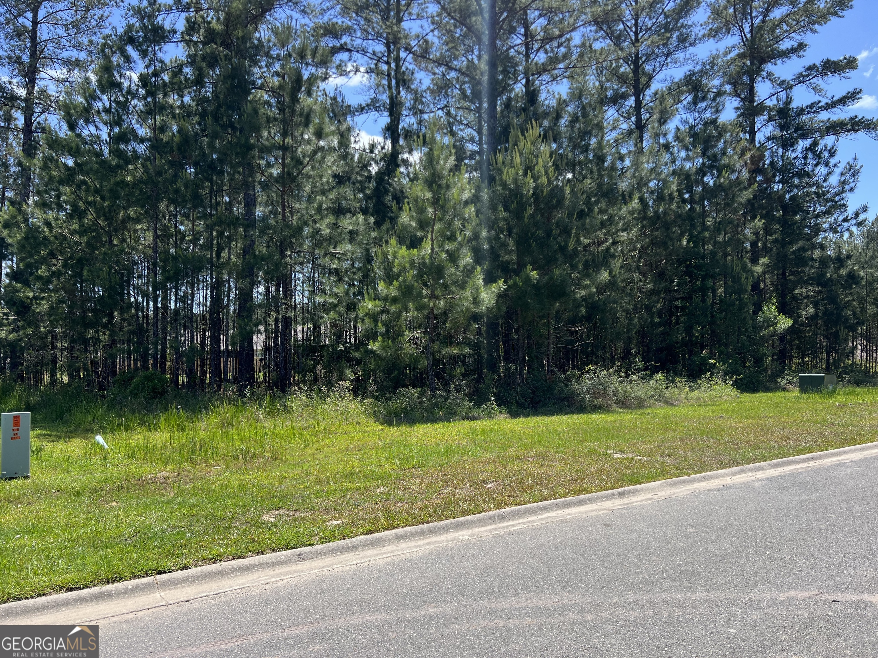 143 Breakwater Loop Property Photo 2
