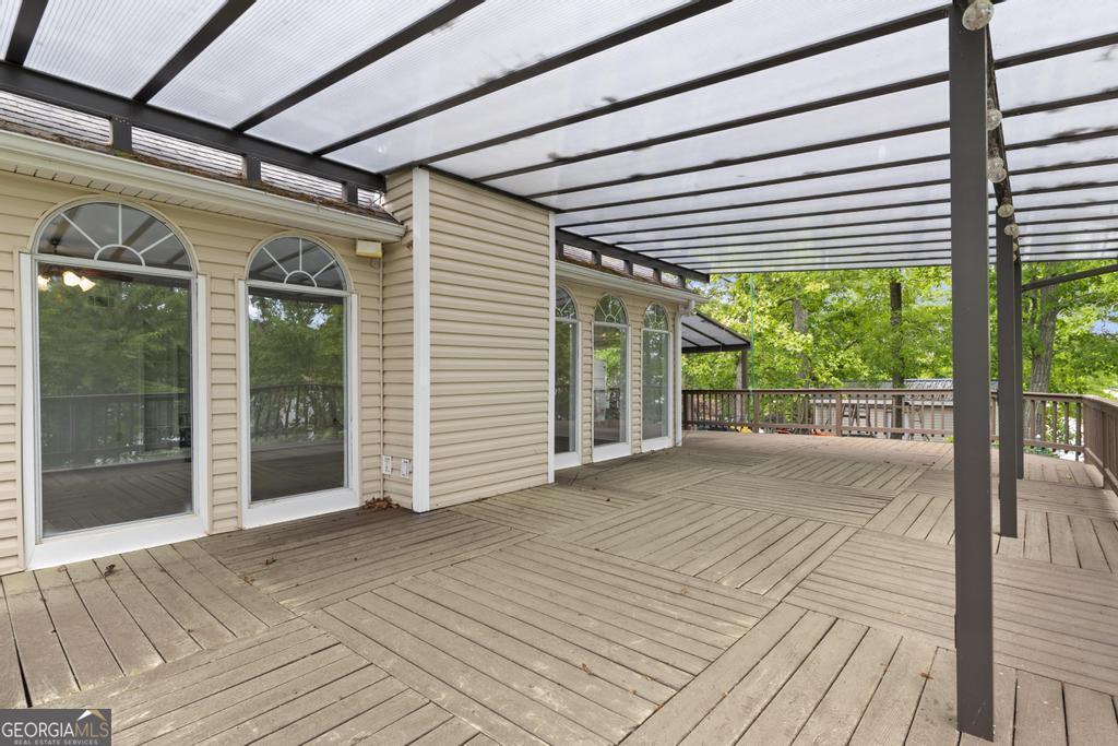 296 Reeves Road Property Photo 4