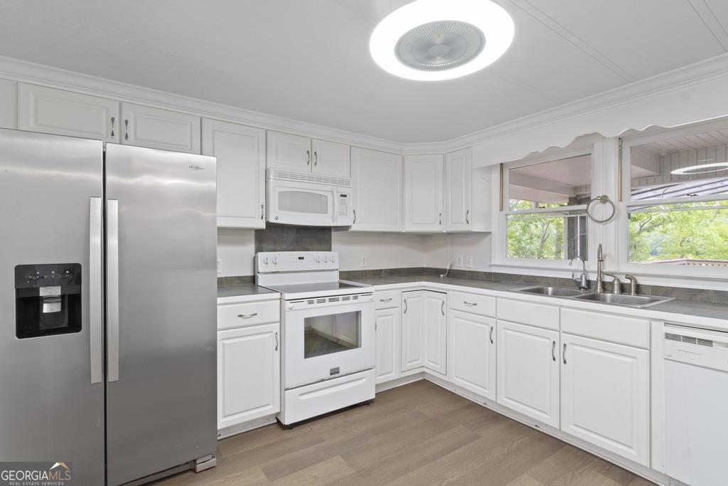 296 Reeves Road Property Photo 12