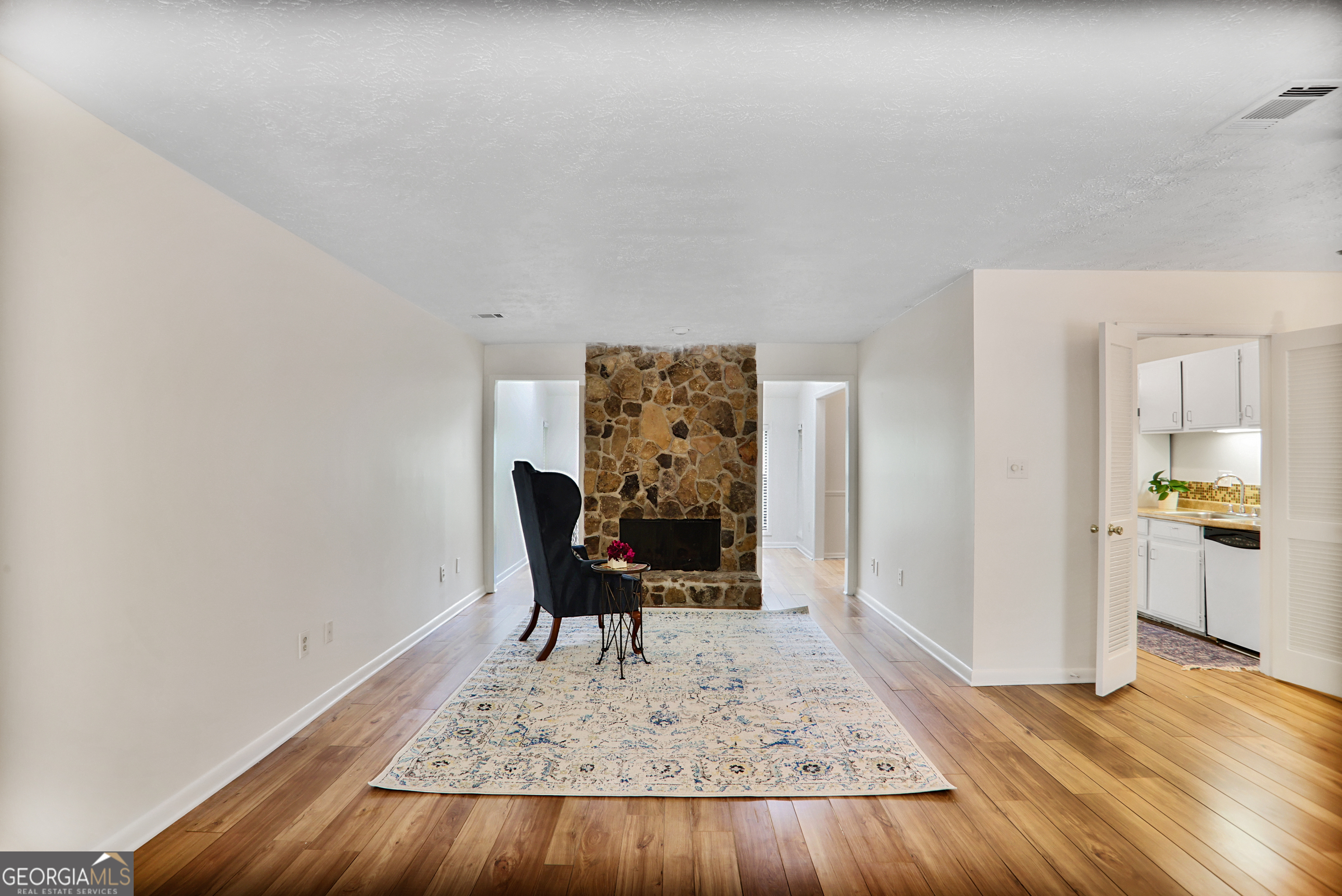8740 Roswell Road # 9c Property Photo 1