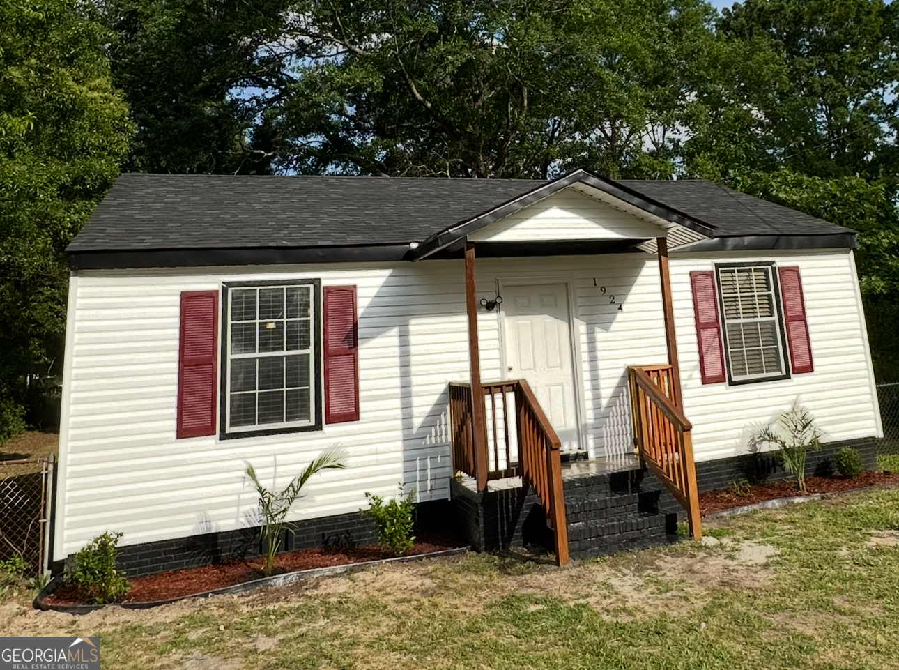 1924 Virginia Avenue Property Photo 1