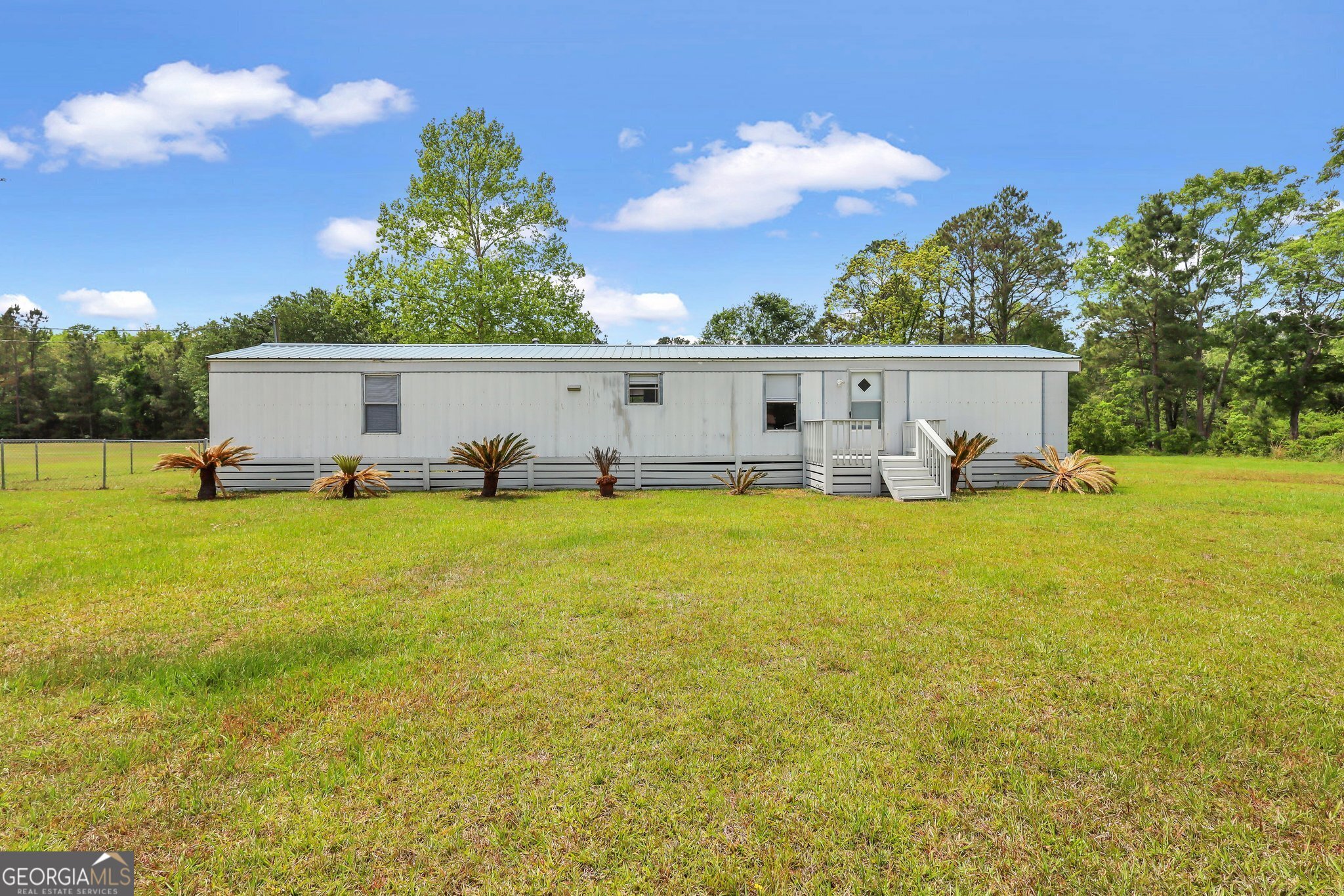 140 Cathy Road Ne Property Photo 1