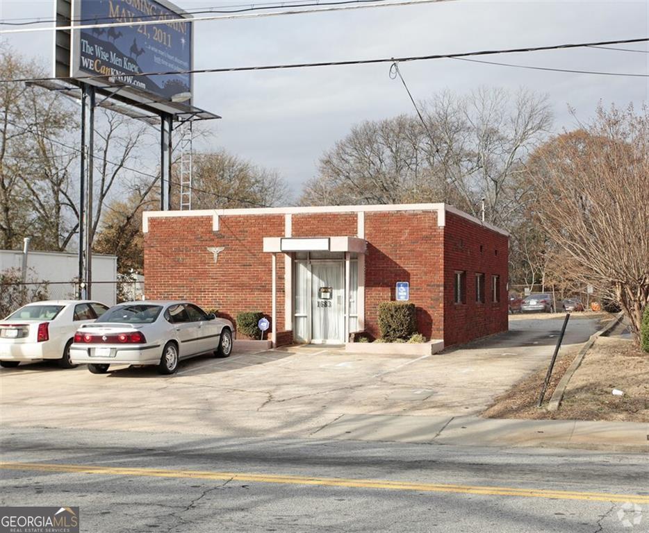 1683 Washington Road Property Photo 1