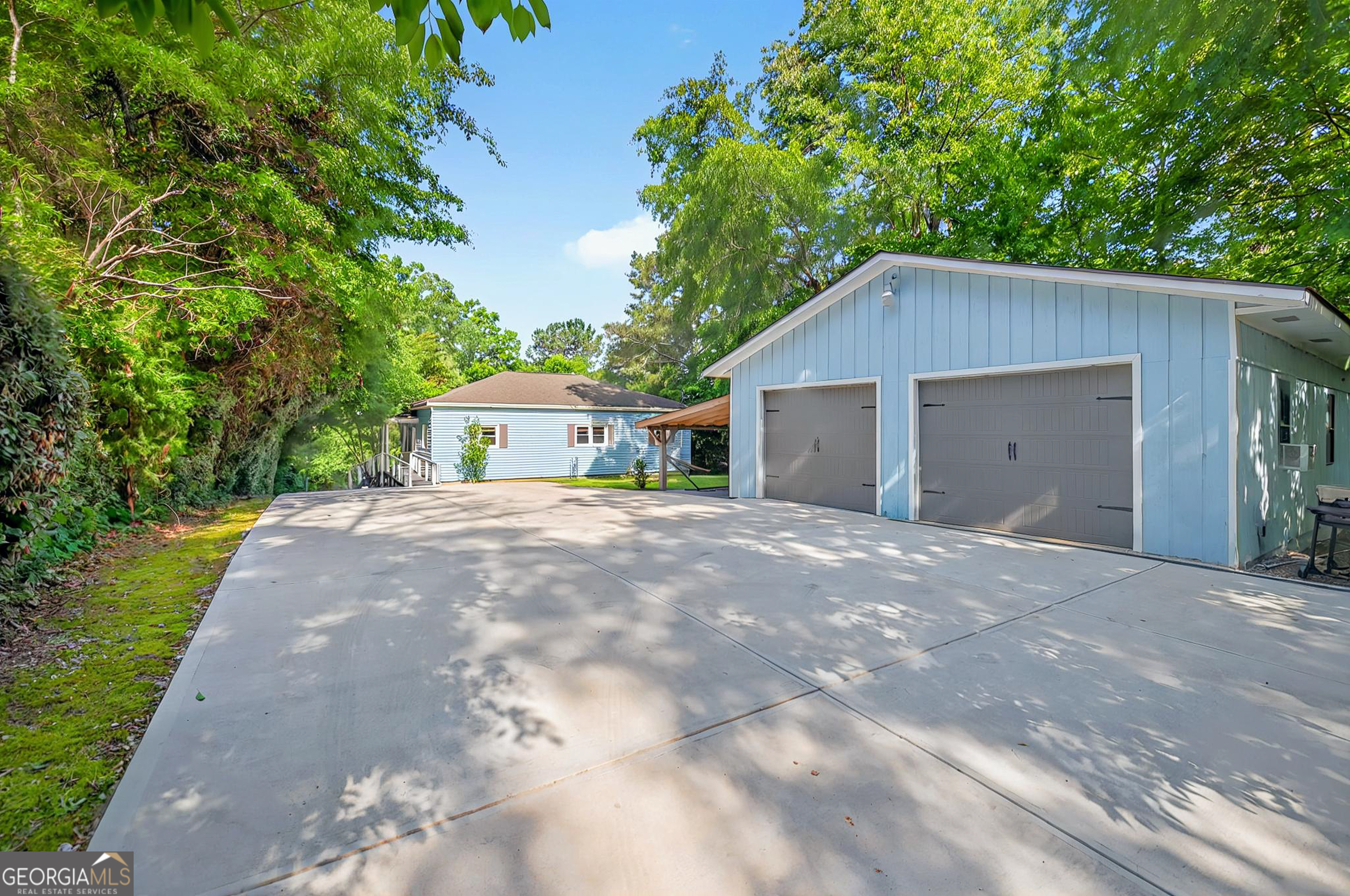 100 Tanglewood Road