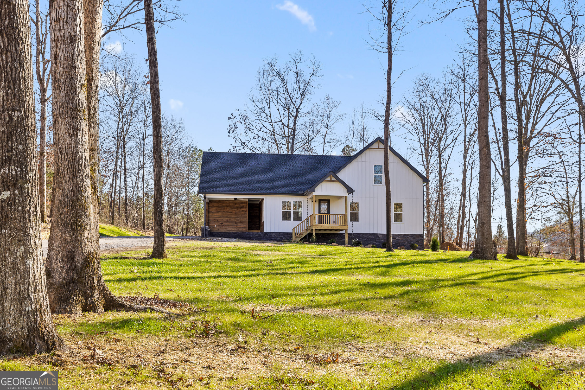 1145 Daniels Road Property Photo 1