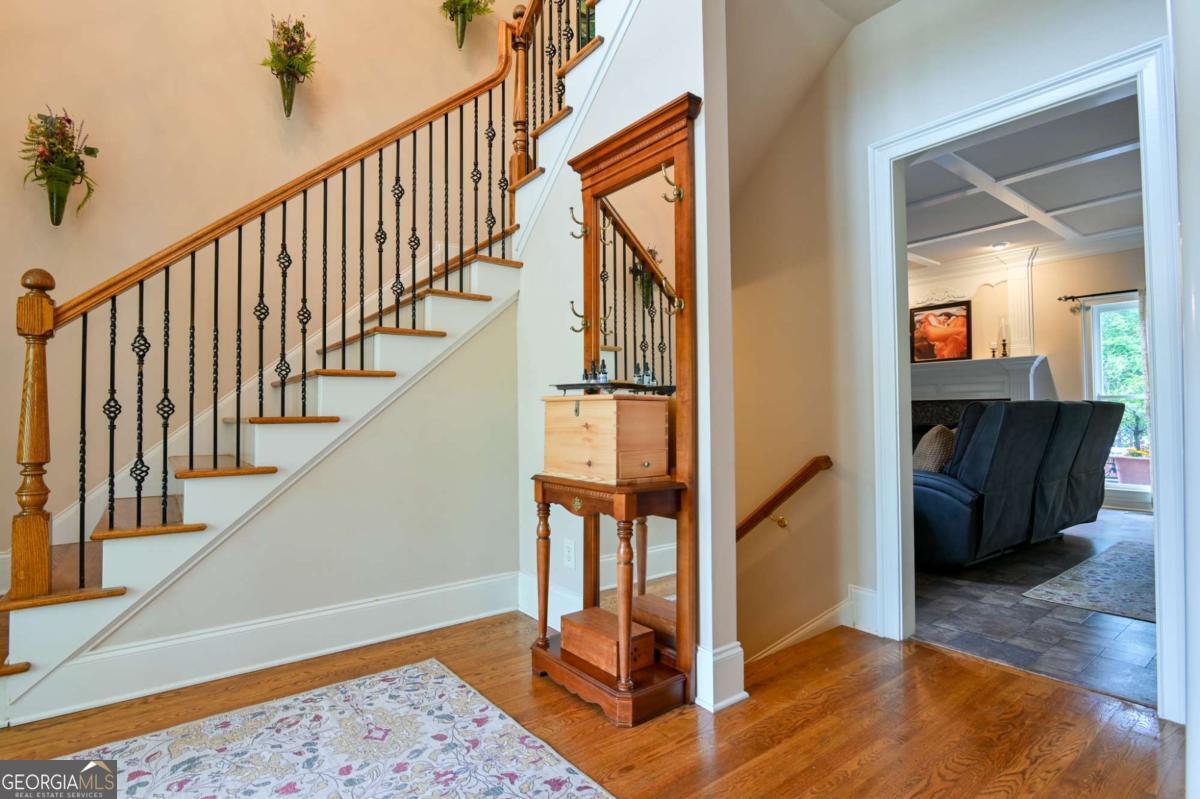 1060 Fox Hollow Court Property Photo 7