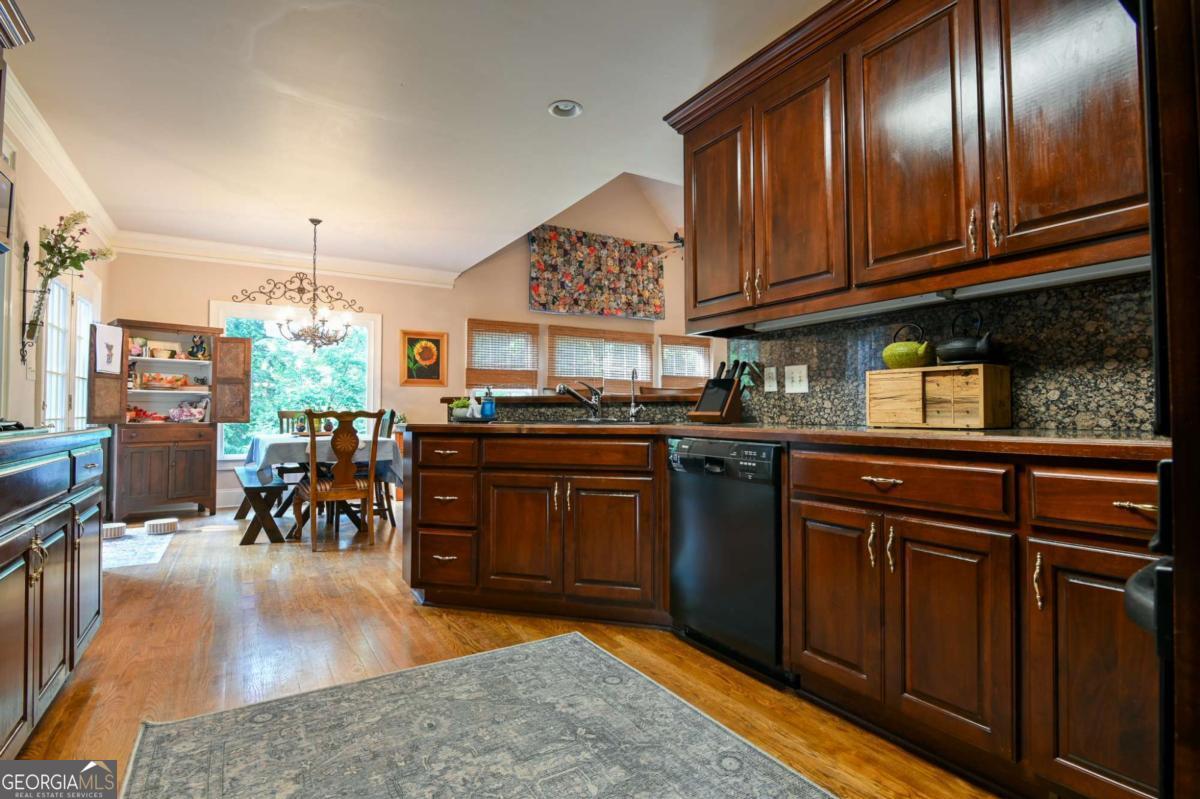 1060 Fox Hollow Court Property Photo 14