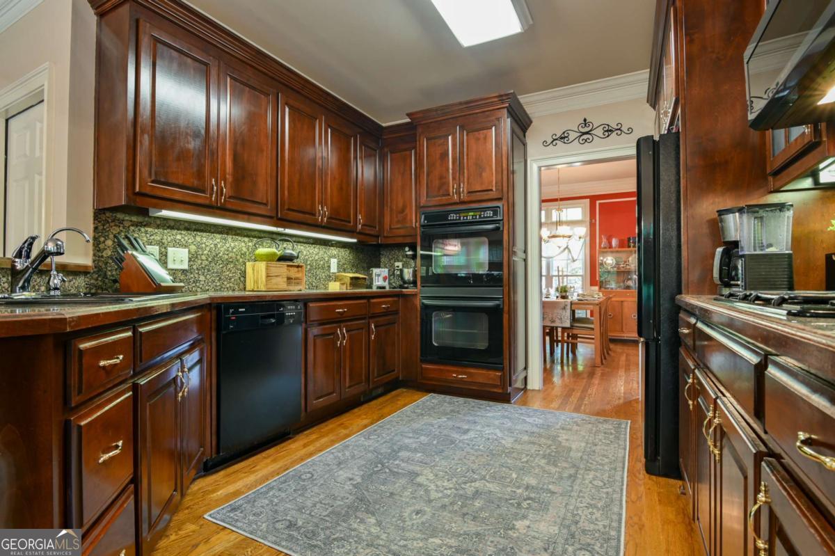 1060 Fox Hollow Court Property Photo 16