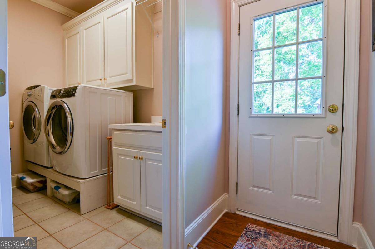 1060 Fox Hollow Court Property Photo 24