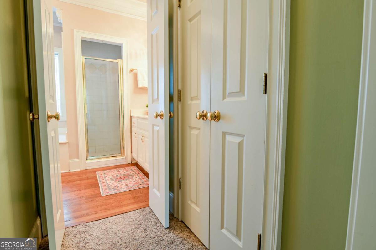 1060 Fox Hollow Court Property Photo 37