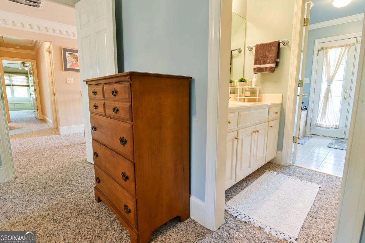 1060 Fox Hollow Court Property Photo 44