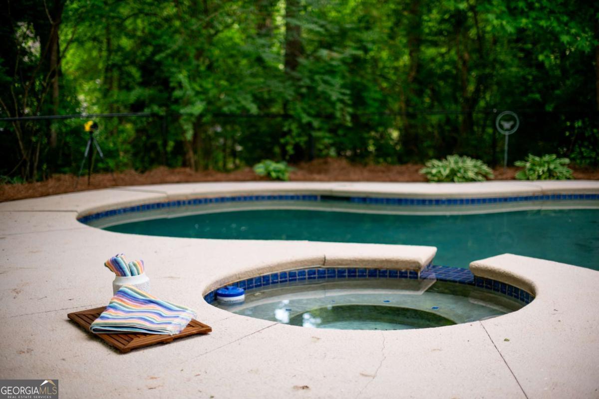 1060 Fox Hollow Court Property Photo 73