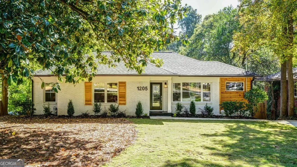 1205 Greenleaf Road Se Property Photo 1