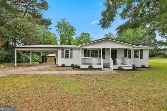 112 Willow Drive Property Photo 1