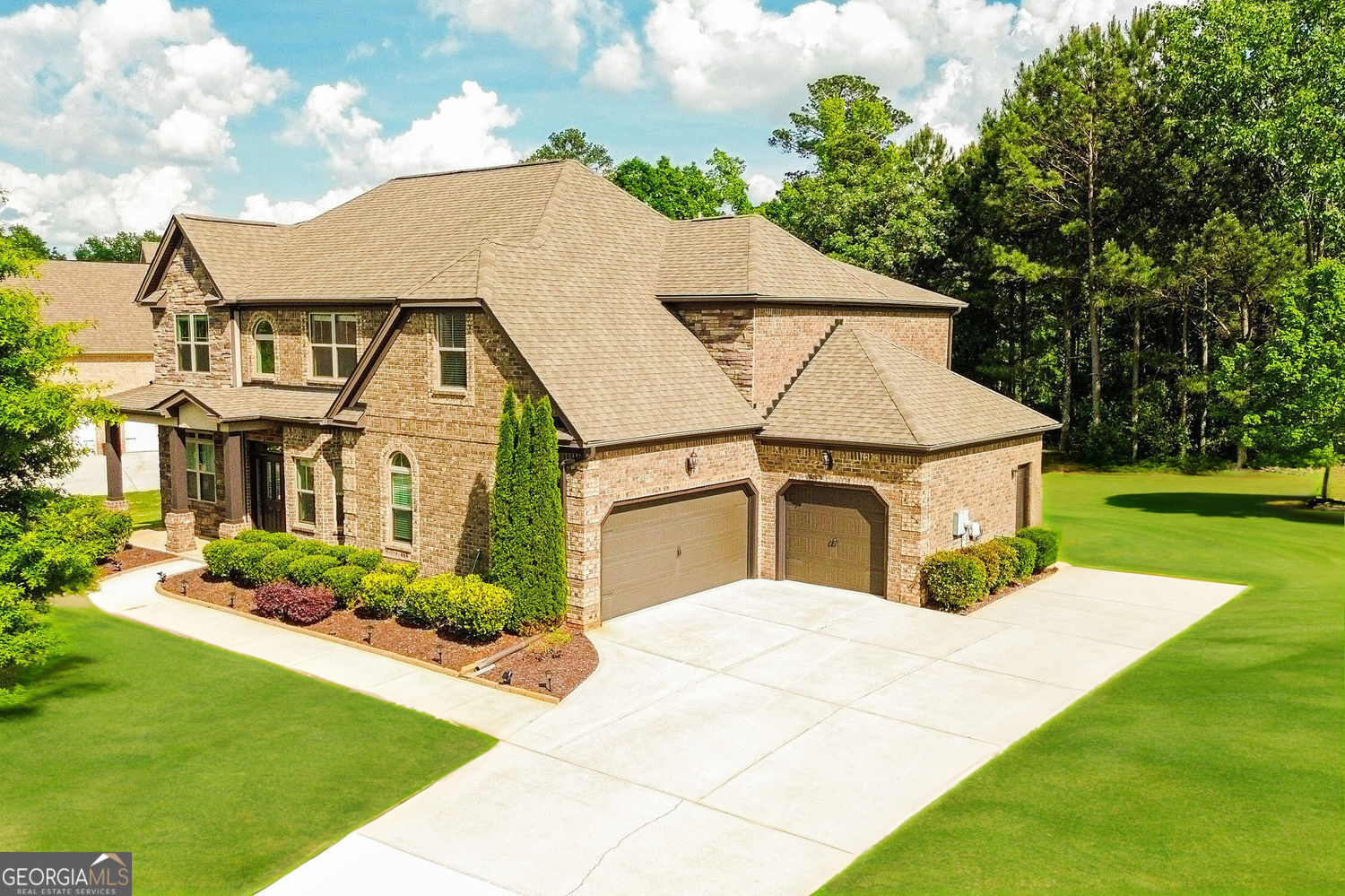 2589 Lake Erma Drive Property Photo 1
