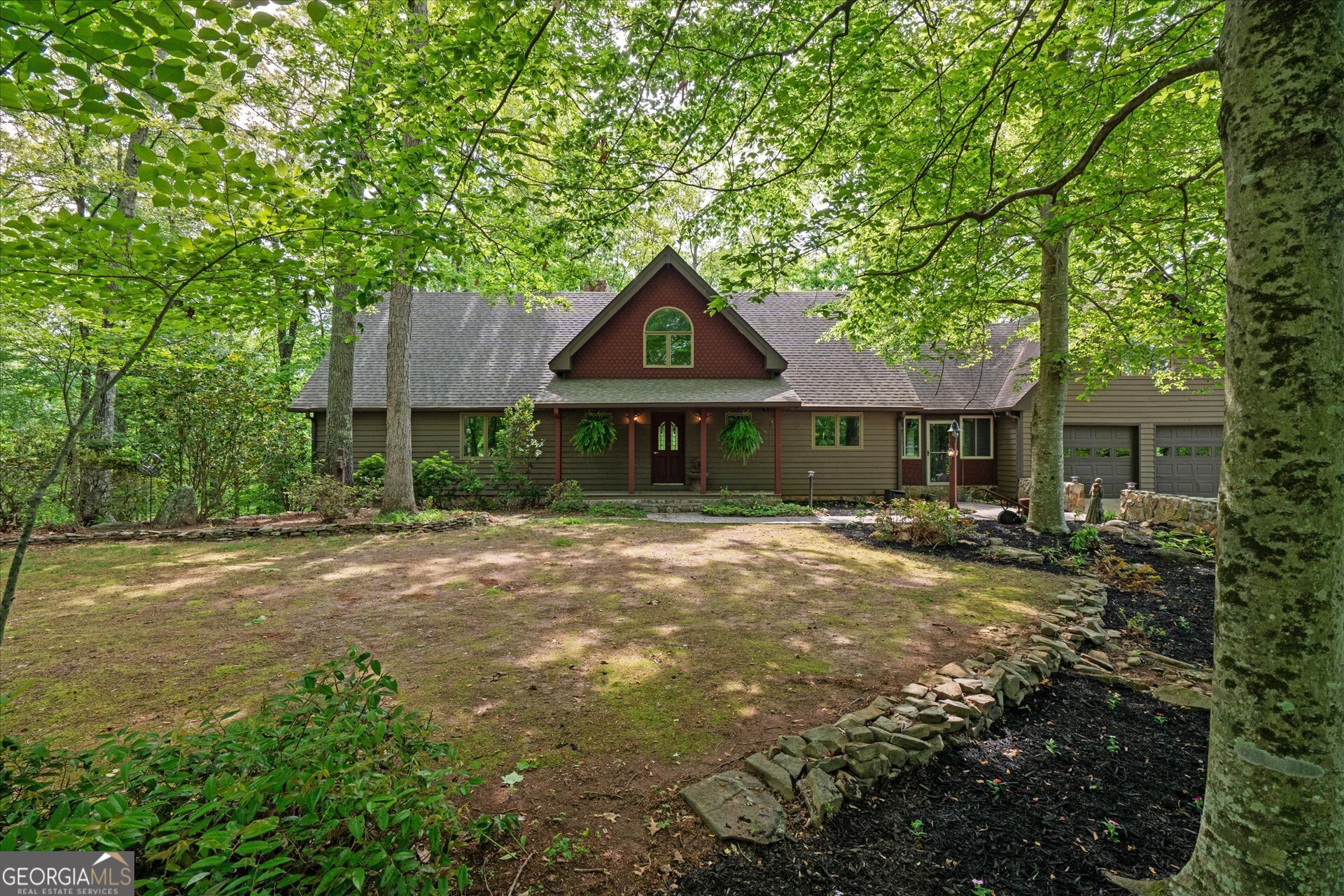 9511 Highpoint Road Property Photo 1