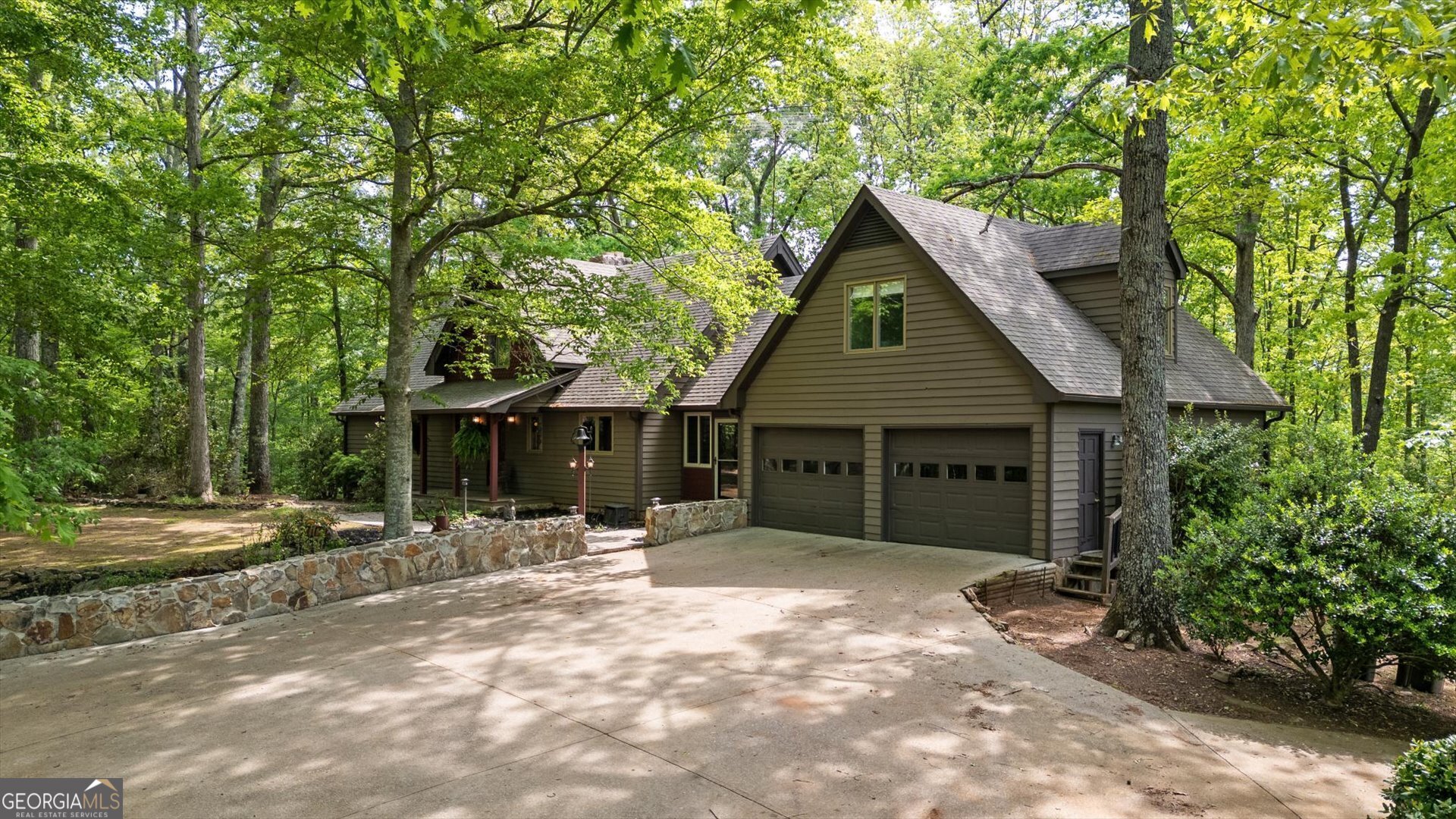 9511 Highpoint Road Property Photo 6