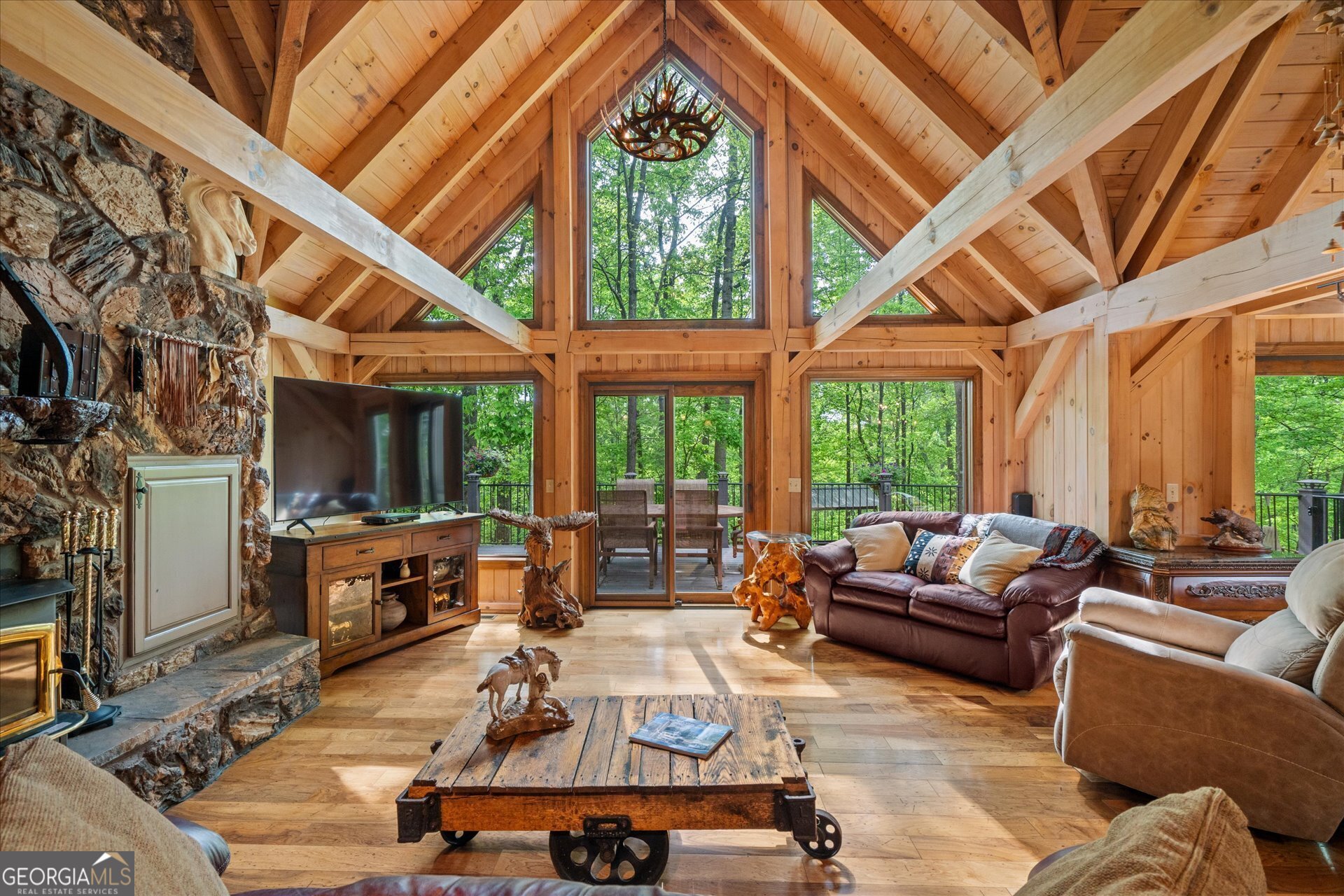 9511 Highpoint Road Property Photo 9