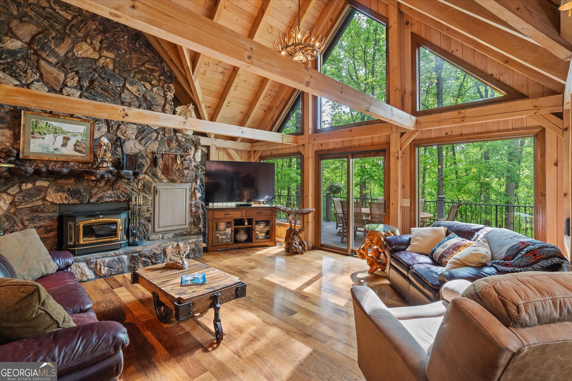 9511 Highpoint Road Property Photo 11