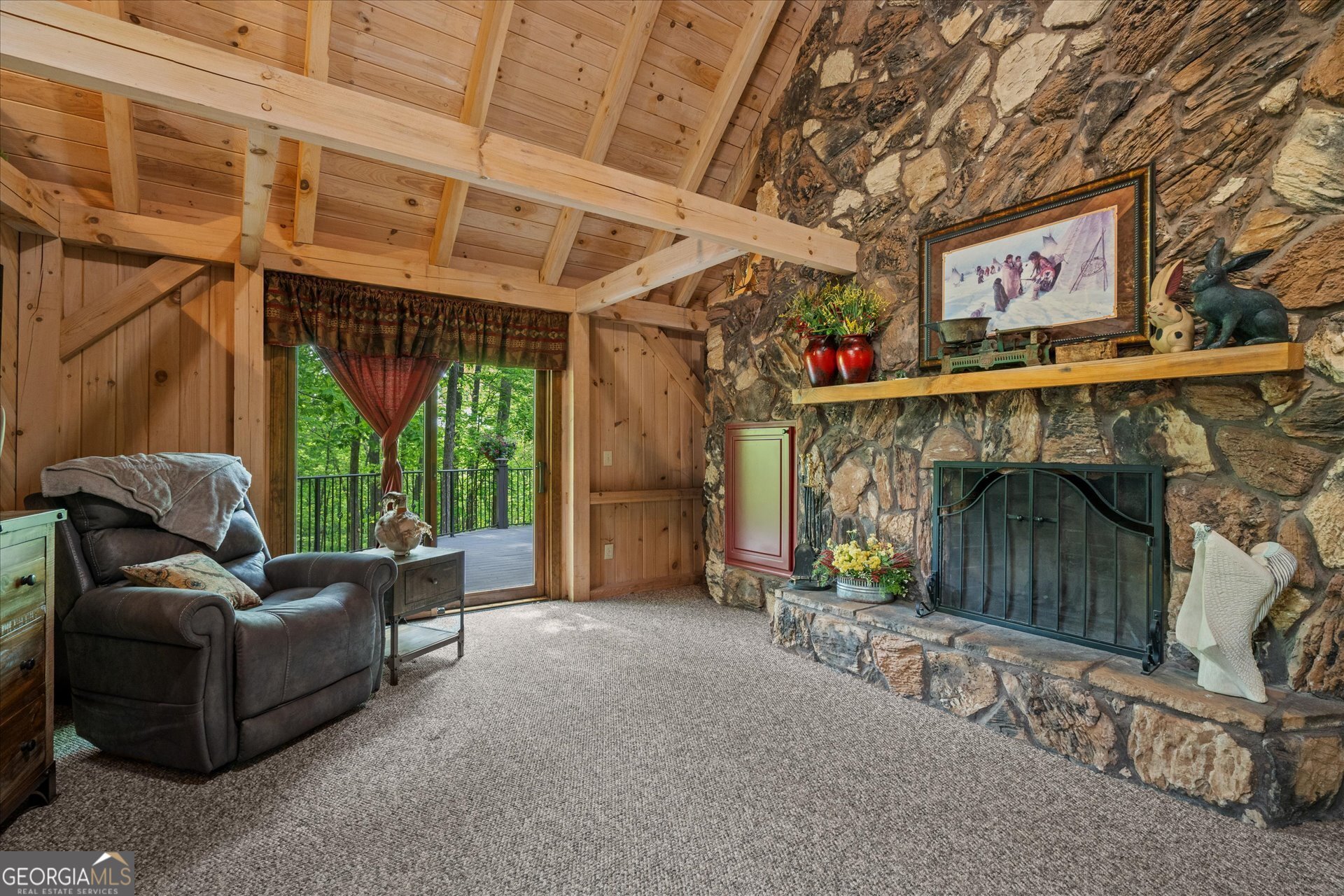 9511 Highpoint Road Property Photo 18