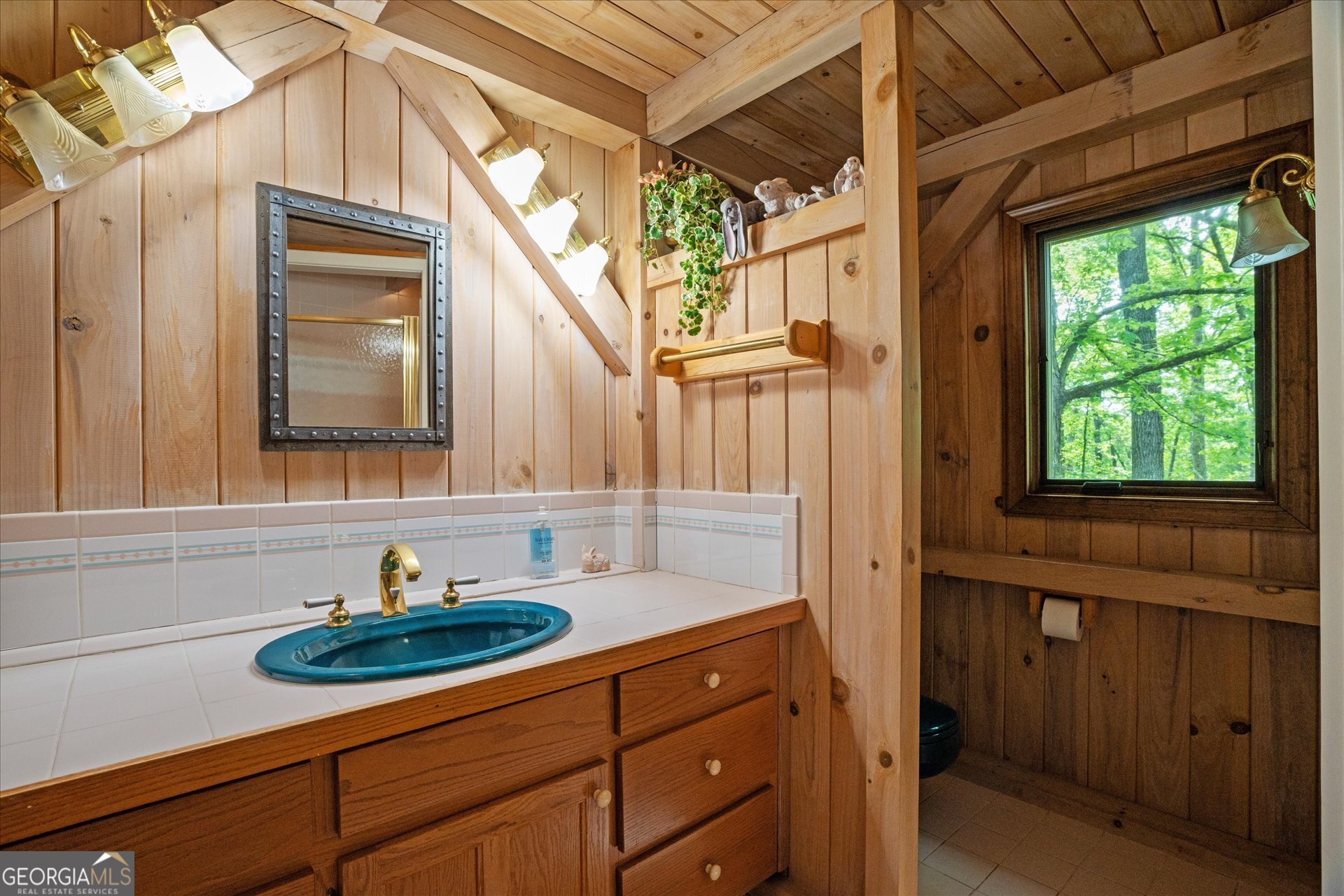 9511 Highpoint Road Property Photo 21