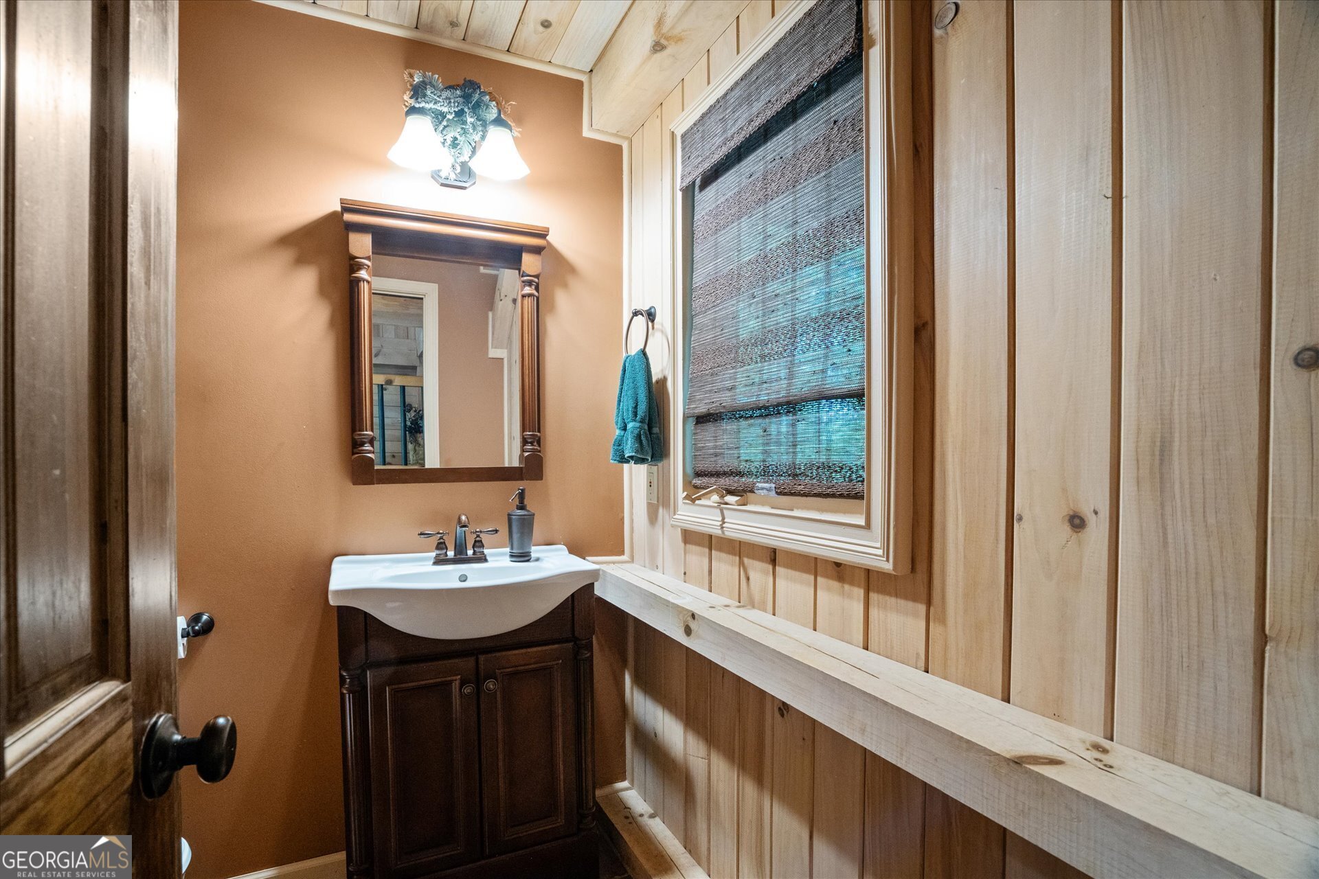 9511 Highpoint Road Property Photo 23