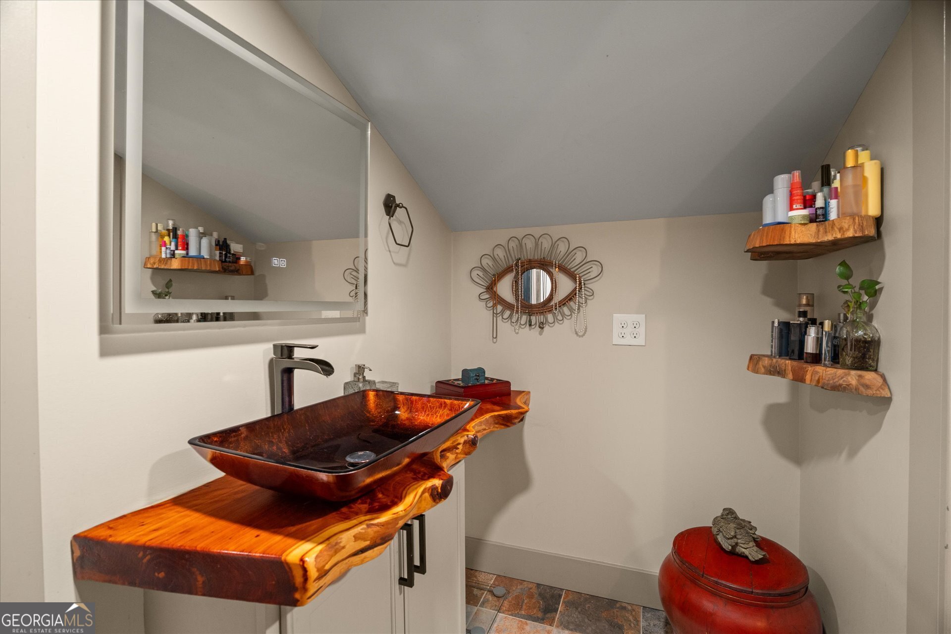 9511 Highpoint Road Property Photo 56