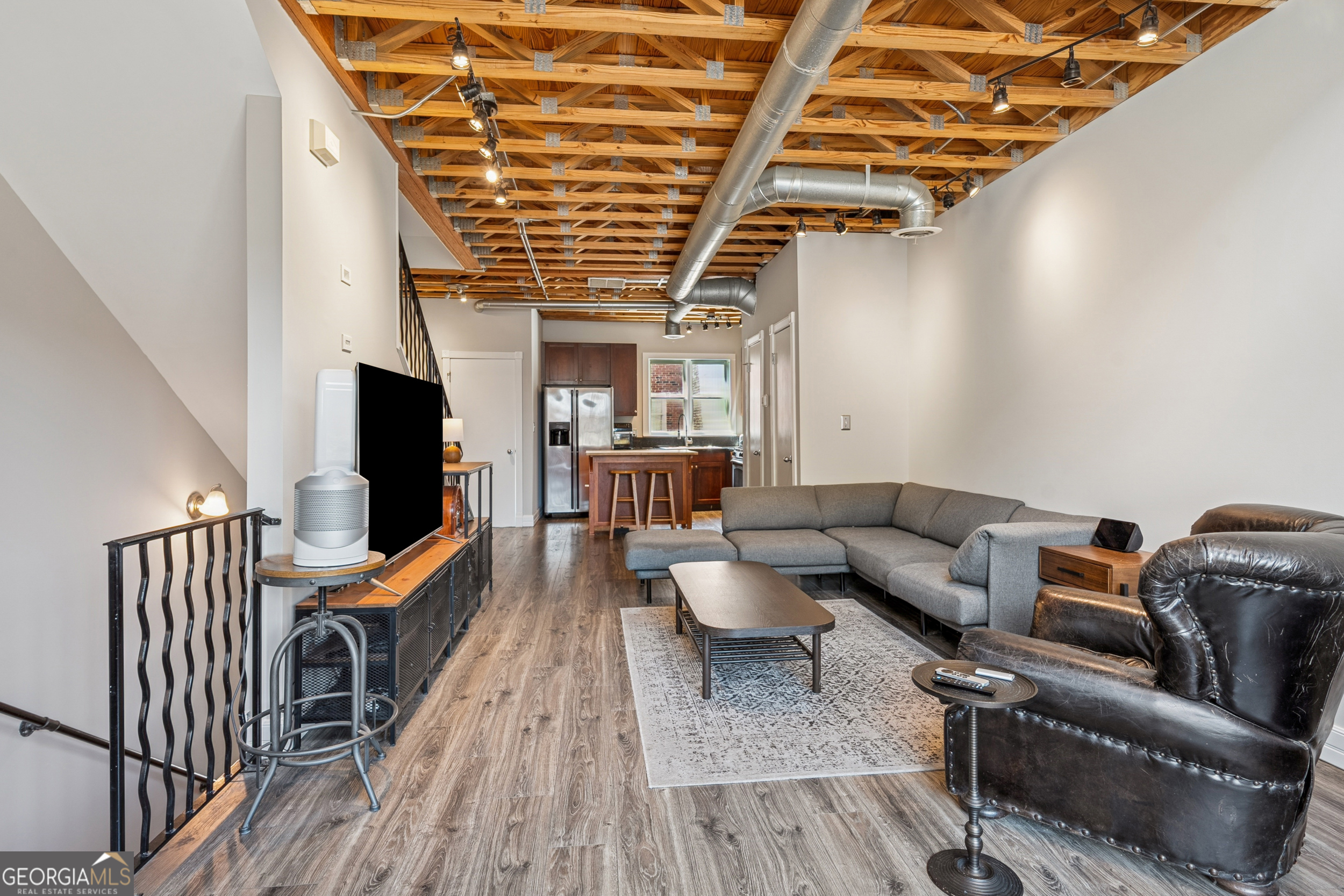 322 Peters Street Sw # 6 Property Photo 1