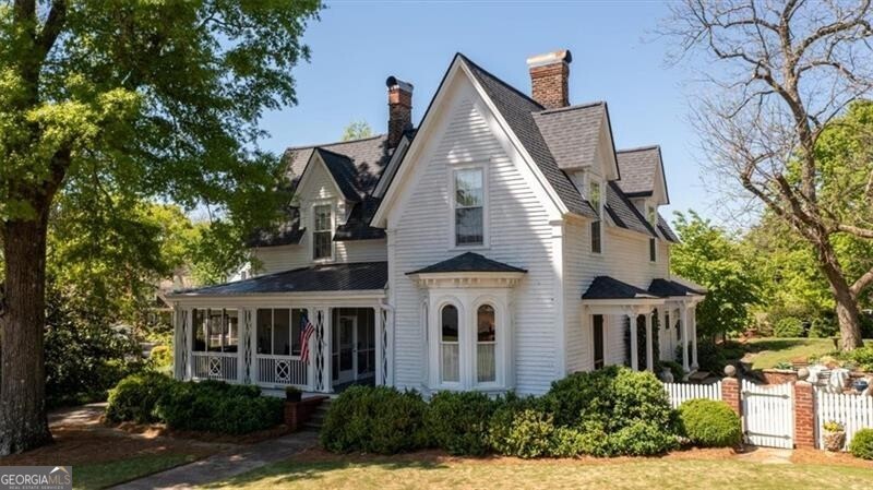 109 N Cave Spring Street