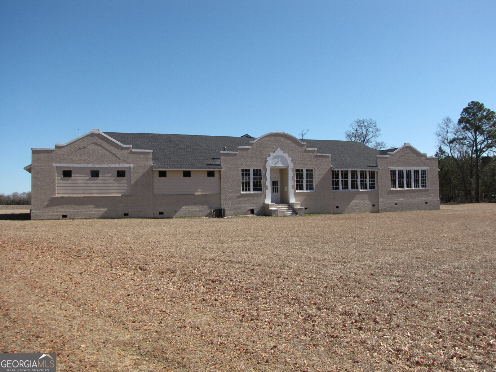 4912 Westside Road Property Photo 2