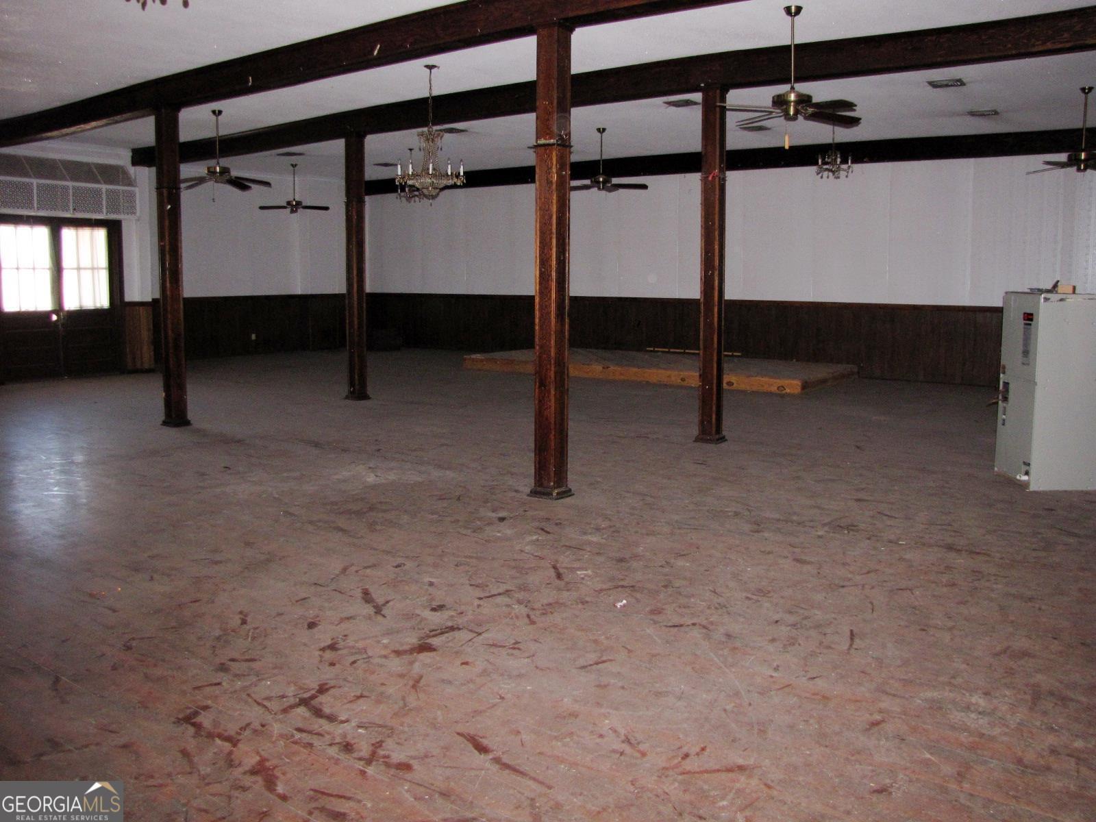4912 Westside Road Property Photo 4