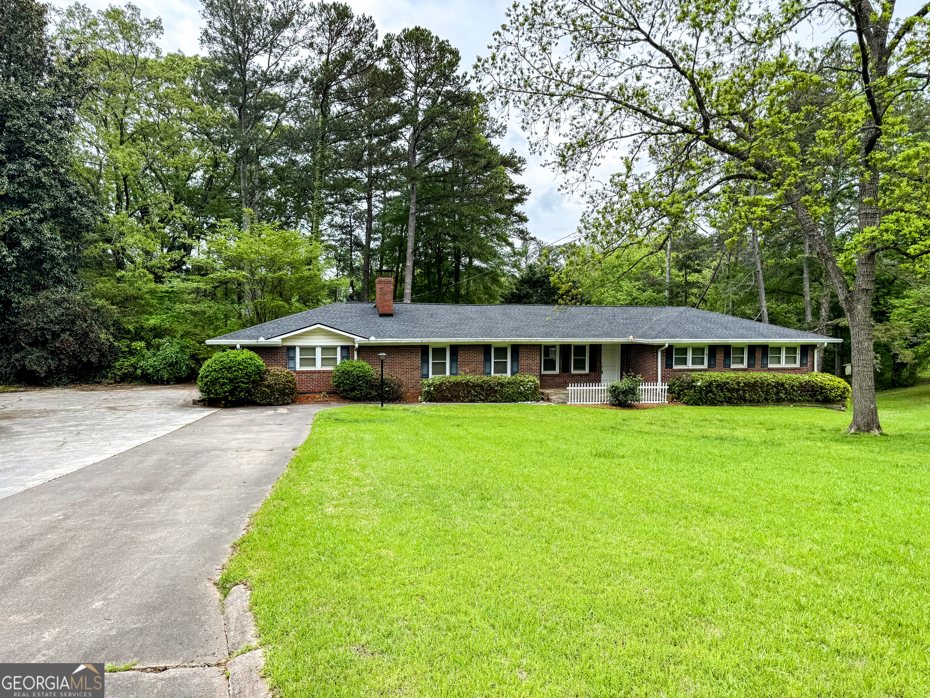 831 Temple Road Property Photo 1
