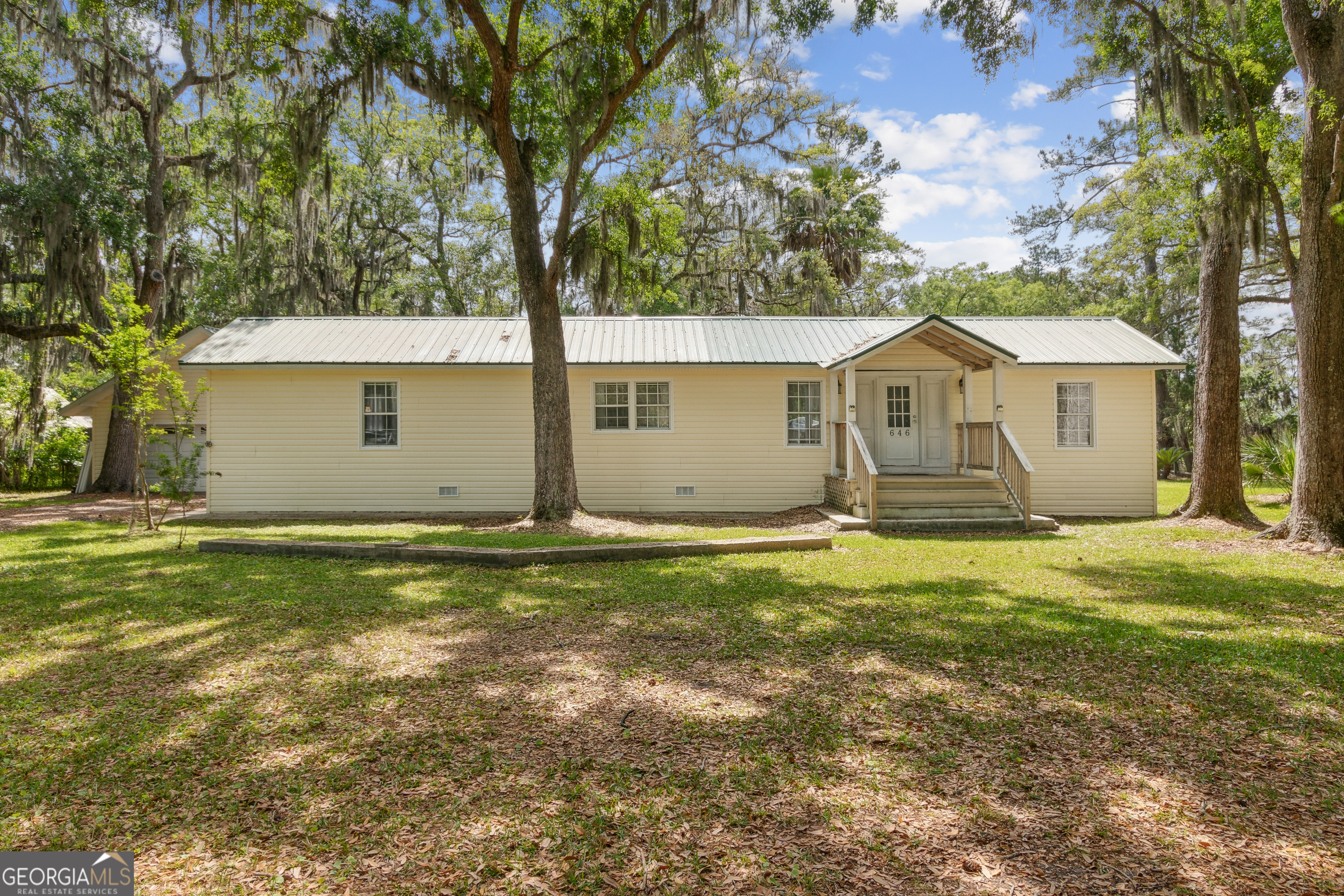 646 Pelican Circle Property Photo 1