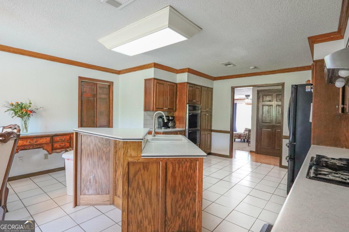 2100 Highway 138 E Property Photo 9