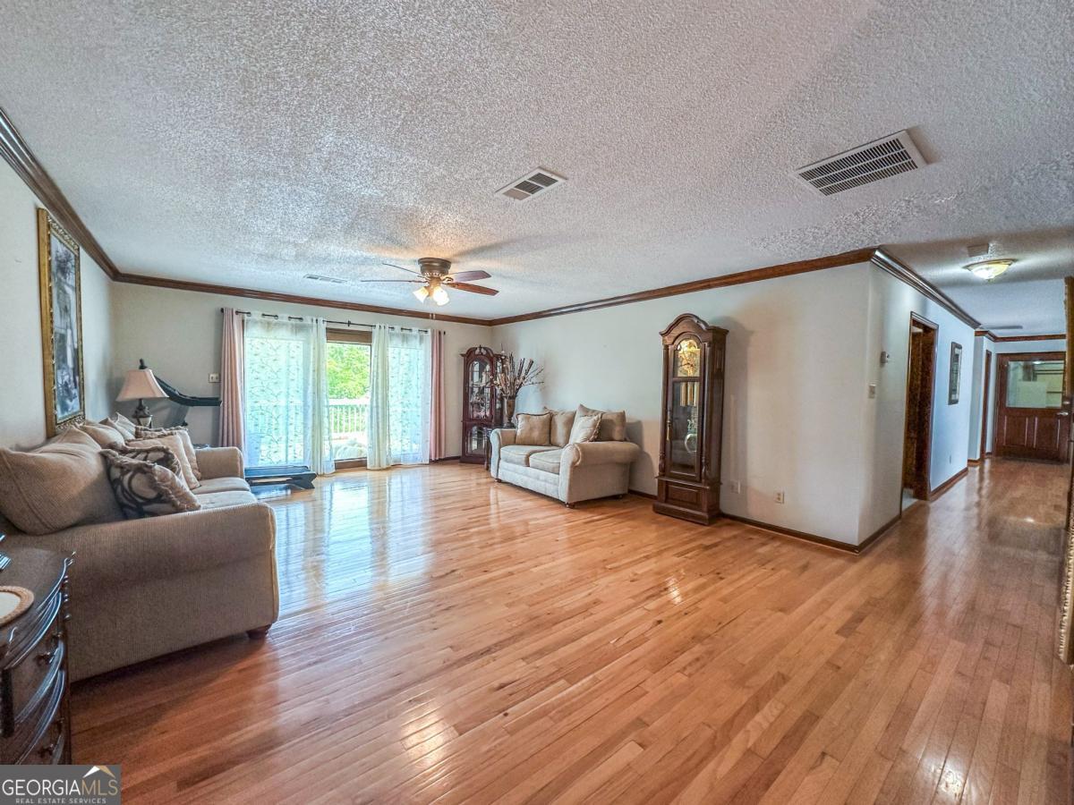 2100 Highway 138 E Property Photo 13