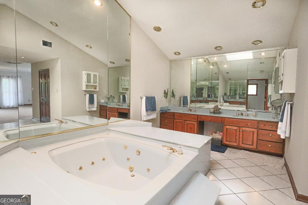 2100 Highway 138 E Property Photo 19