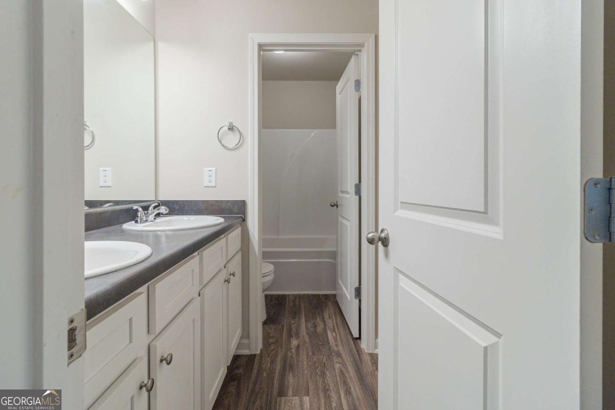 406 Dublin Way Property Photo 23