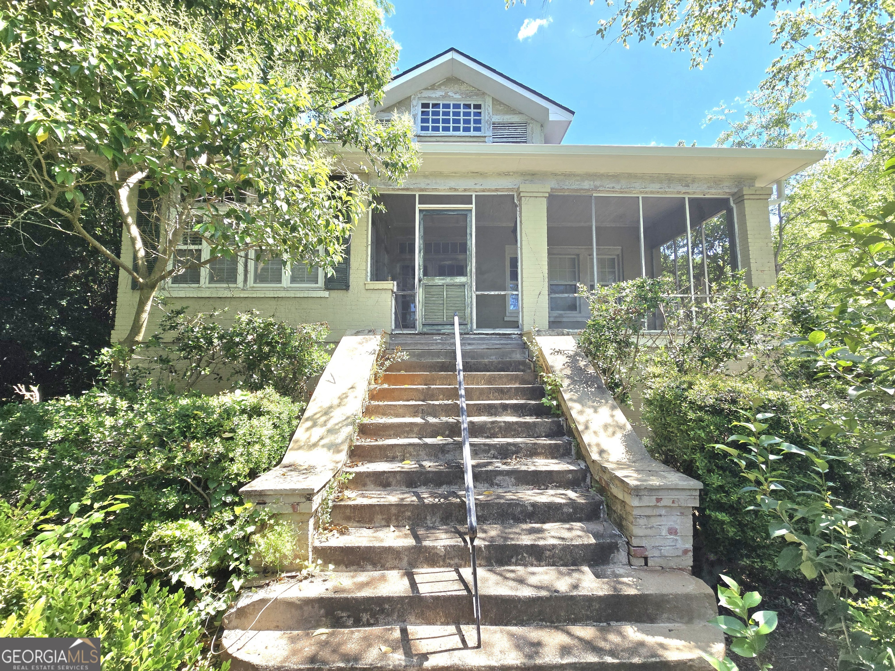 863 Boulevard Property Photo 1