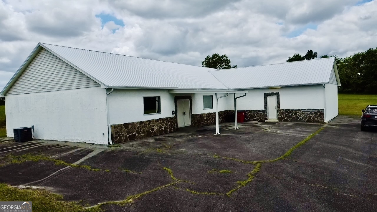 127 Eastside Industrial Boulevard Property Photo 1
