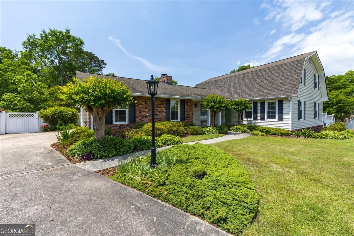540 Commanche Drive Property Photo 1