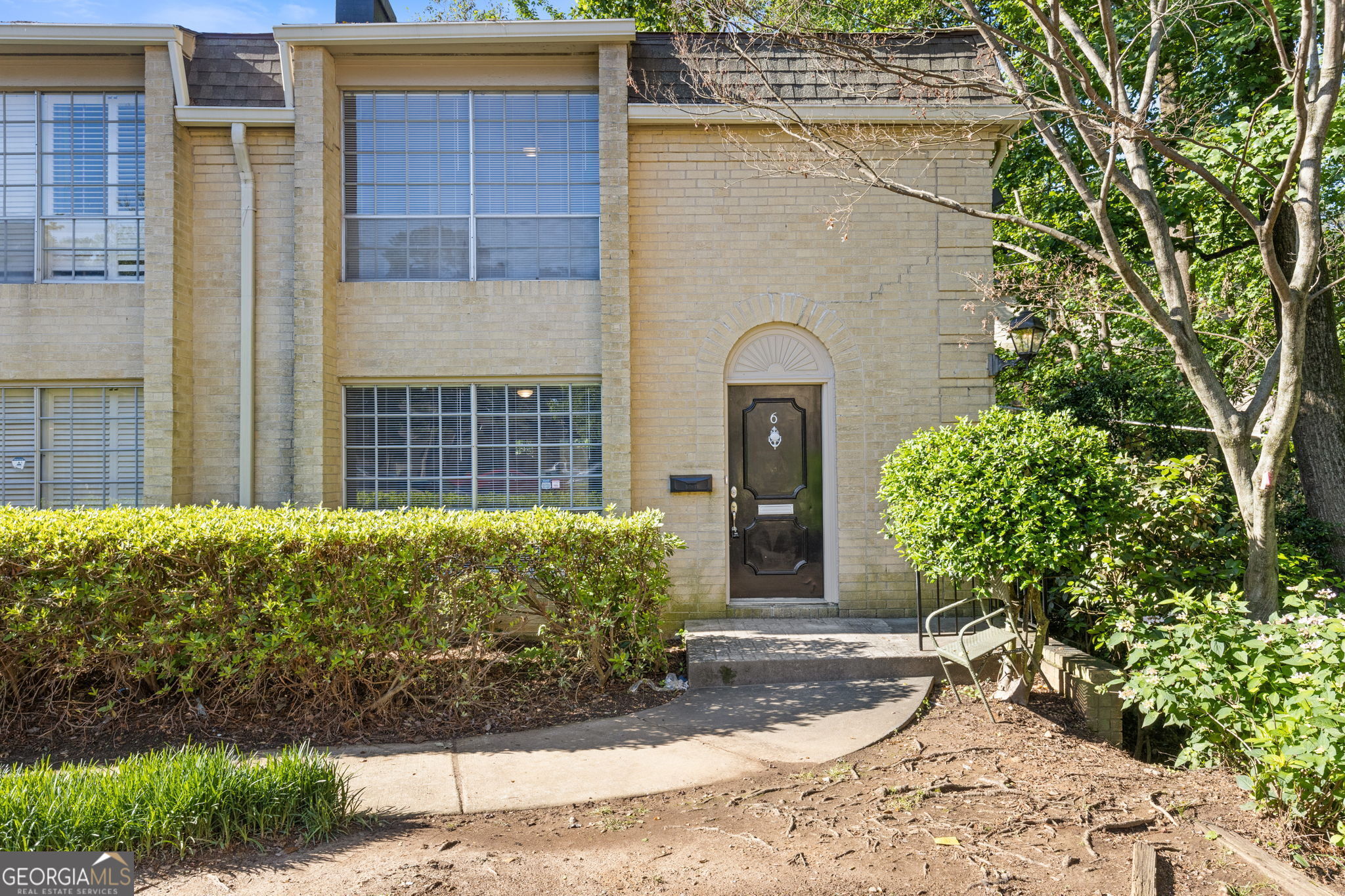 5400 Roswell Road Apt E6 Property Photo 1