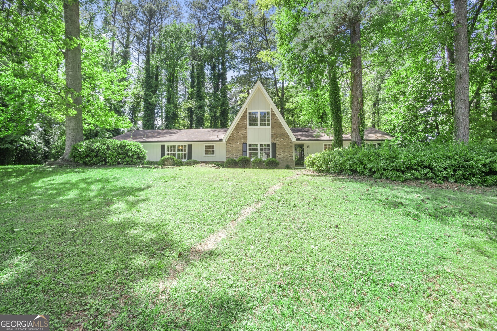 2820 Georgian Terrace Property Photo 1