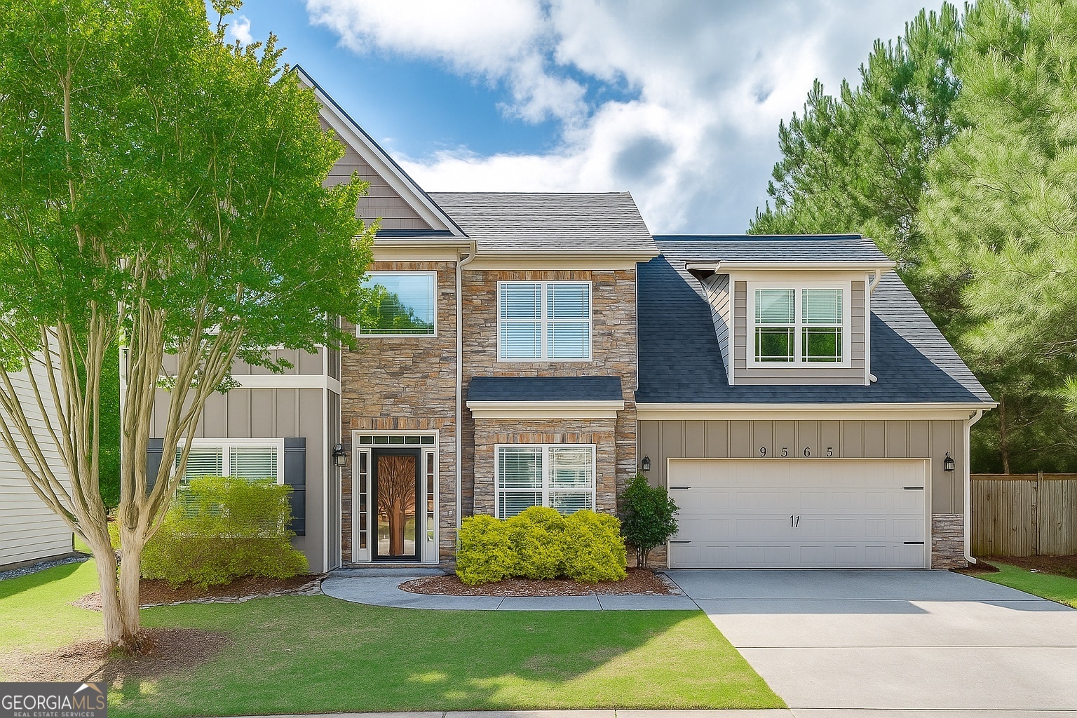 9565 Rushmore Circle Property Photo 1