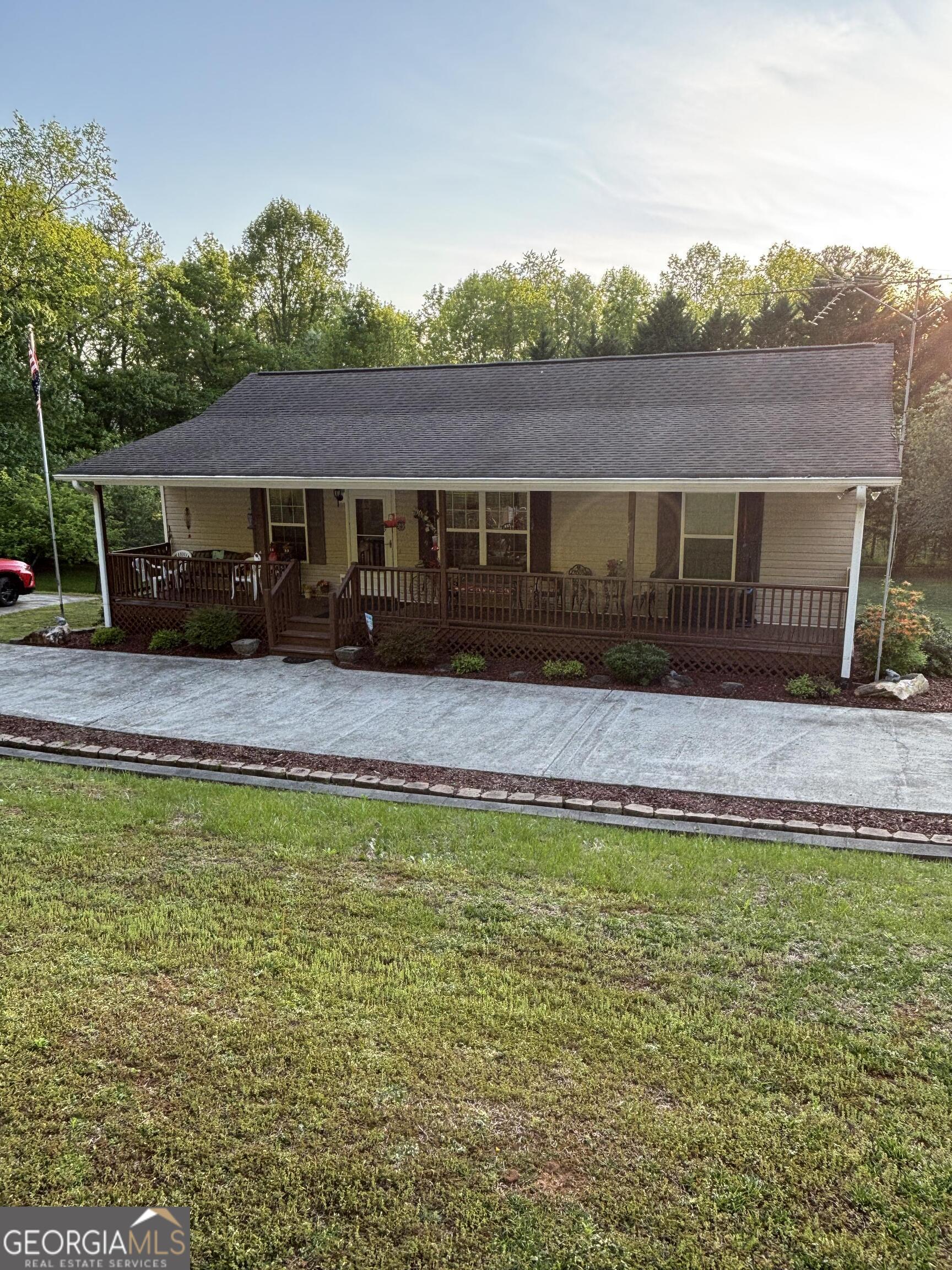 218 Burt Nix Road Property Photo 1