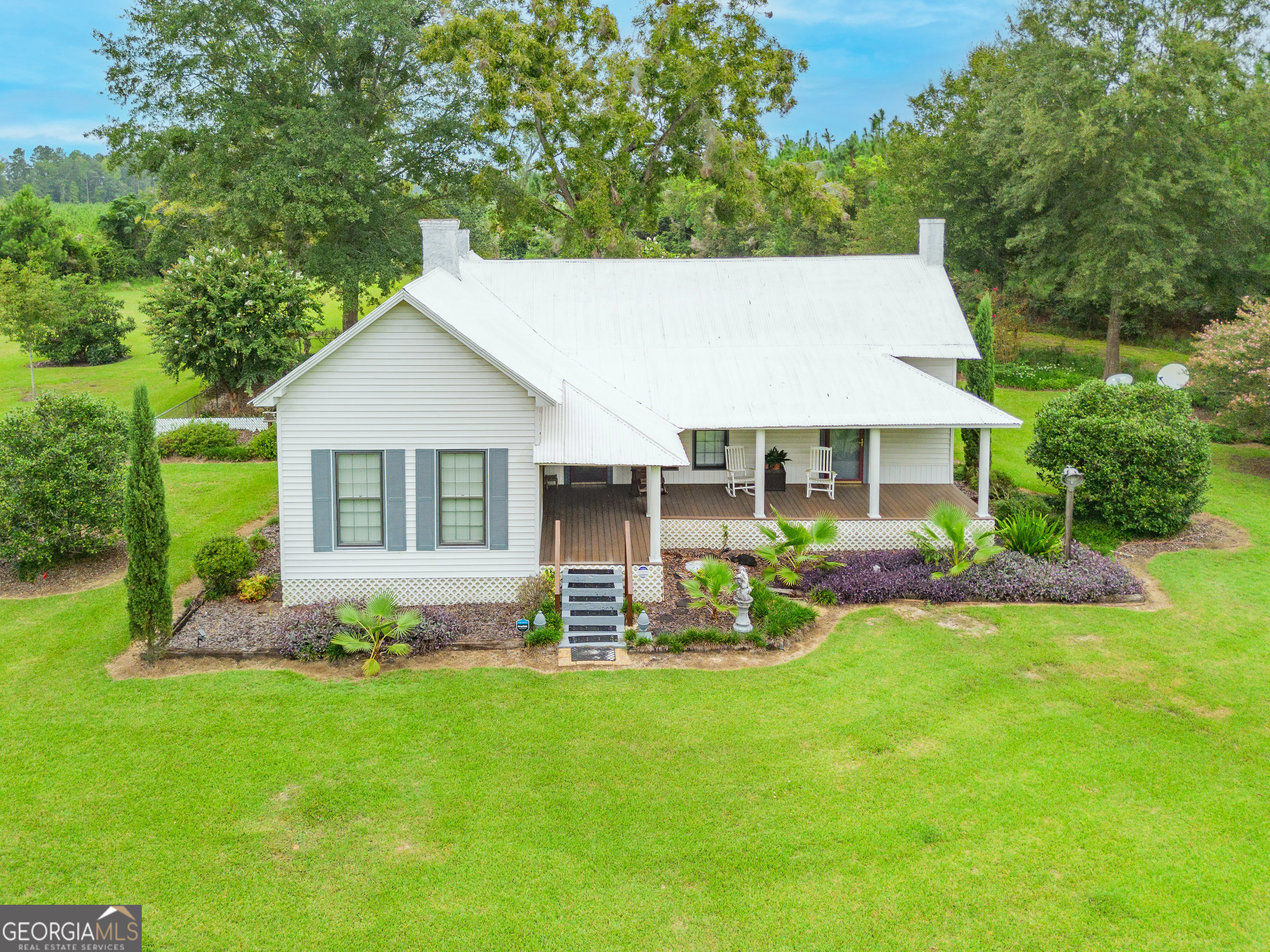 981 Bells Ferry Road Property Photo 1