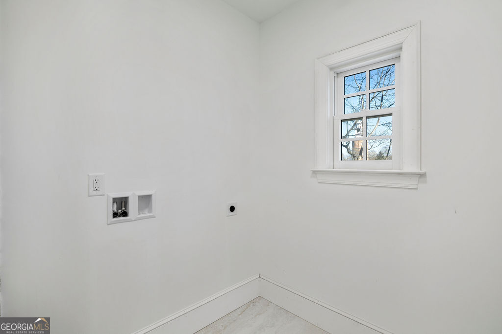 312 E 3rd Street Property Photo 38