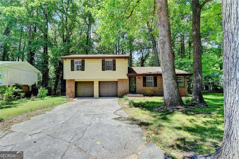 6419 Danbury Lane Property Photo 1